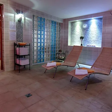 Wellness Vyhlidka 4* Náchod