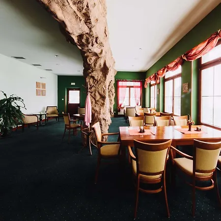 Wellness Vyhlidka Hotel 4*