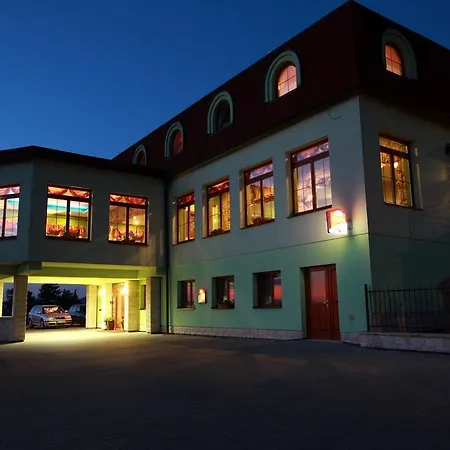 Wellness Vyhlidka فندق 4*