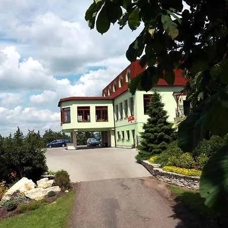 Wellness Vyhlidka Hotel 4*