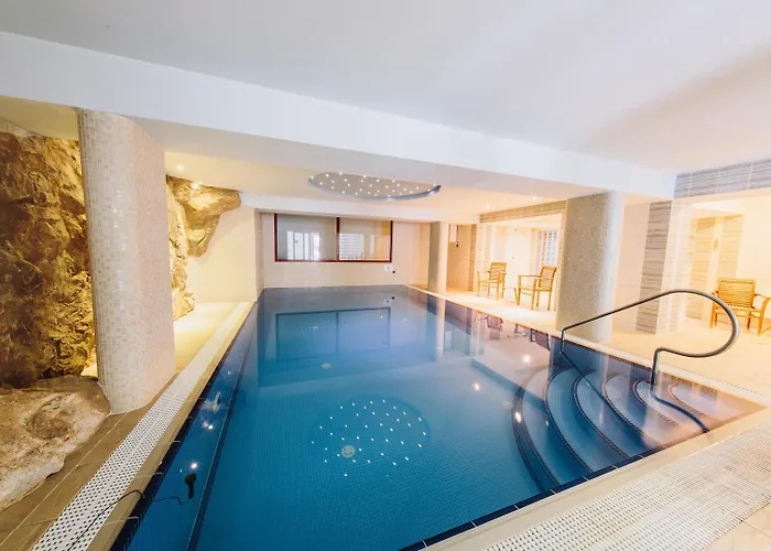 Wellness Vyhlidka Hotel 4*